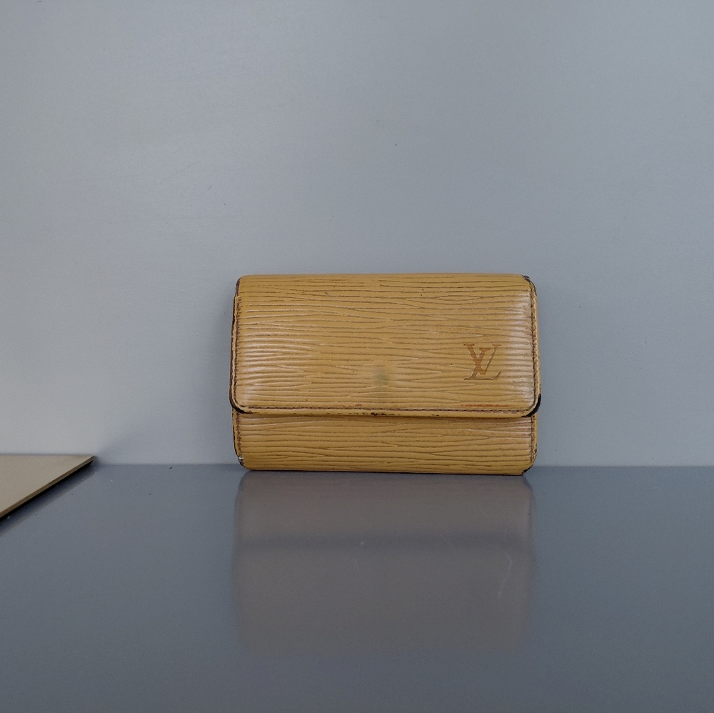Louis Vuitton Key Ring Holder Epi Leather Wallet